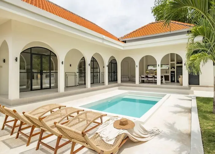 Stylish 3br Rayana, Prime Location * Canggu